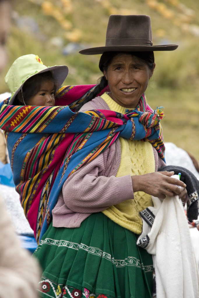 Peruvian mother and child - Peru - Powerful MotherPowerful Mother